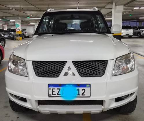 MITSUBISHI PAJERO TR4 2.0 4X4 16V 140CV FLEX 4P AUTOMÁTICO MITSUBISHI PAJERO TR4 2.0 4X4 16V 140CV FLEX 4P AUTOMÁTICO